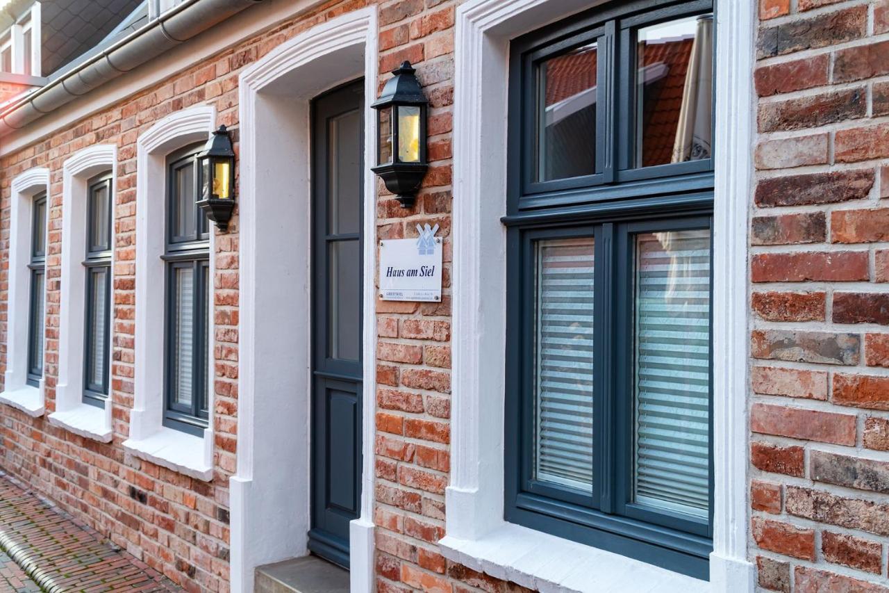 Haus Am Siel 02, Zentral Mit Eigenem Steg Villa Greetsiel Exterior foto